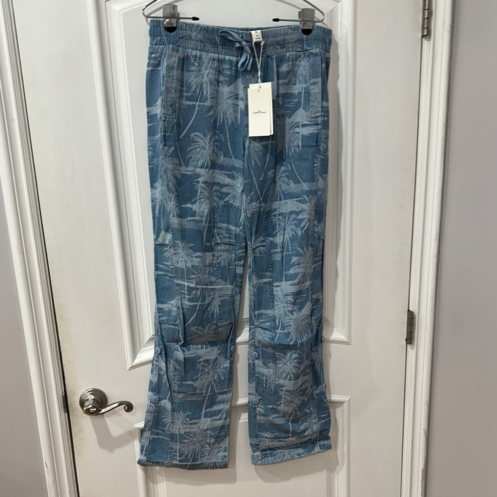Lorna Jane Denim Blue Palm Print Pants . Aloha Denim Flashdance pant.